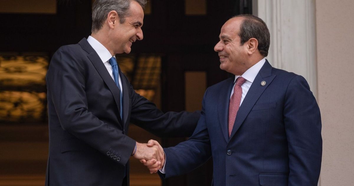 اليونان تدعم الخطة العربية لإعمار غزة.. والسيسي: حريصون على عدم تهجير الفلسطينيين