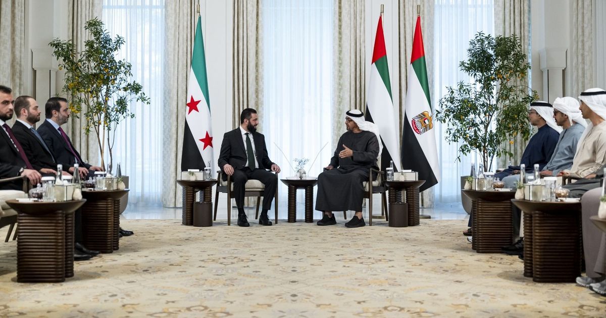 الشيخ محمد بن زايد يؤكد للشرع دعم الإمارات لسوريا في المرحلة الانتقالية