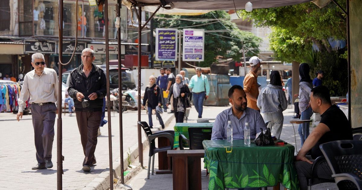 رفع العقوبات عن سوريا.. ترمب يفاجئ مسؤولي إدارته وارتباك بشأن آليات التنفيذ