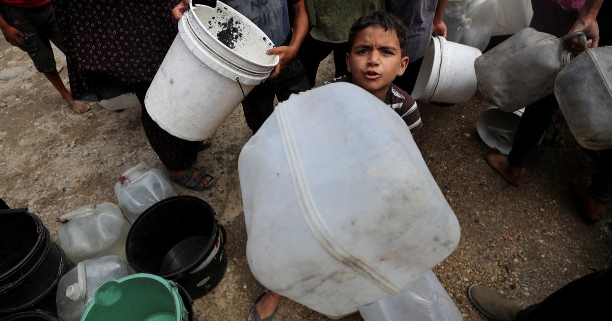"حرب العطش" في غزة.. كيف تحولت رحلة البحث عن الماء إلى كابوس يومي؟