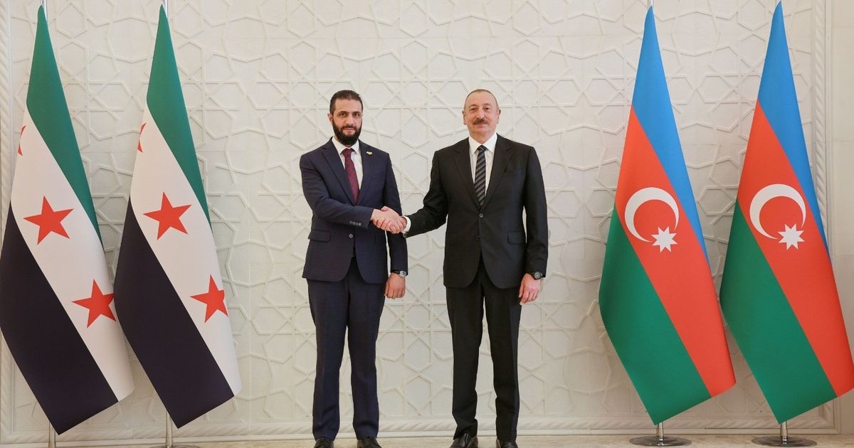 الشرع يلتقي عليف في أذربيجان لتعزيز التعاون في مجال الطاقة