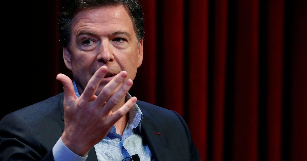 تحقيق مع مدير FBI السابق بتهمة التحريض على اغتيال ترمب عبر "رسالة مشفرة"