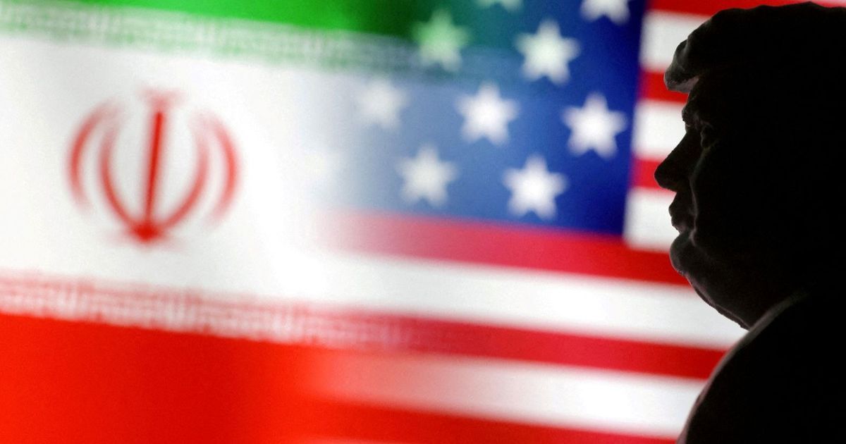 قبيل جولة جديدة من المفاوضات.. ترمب يبدي استعداده للقاء خامنئي وبيزشكيان