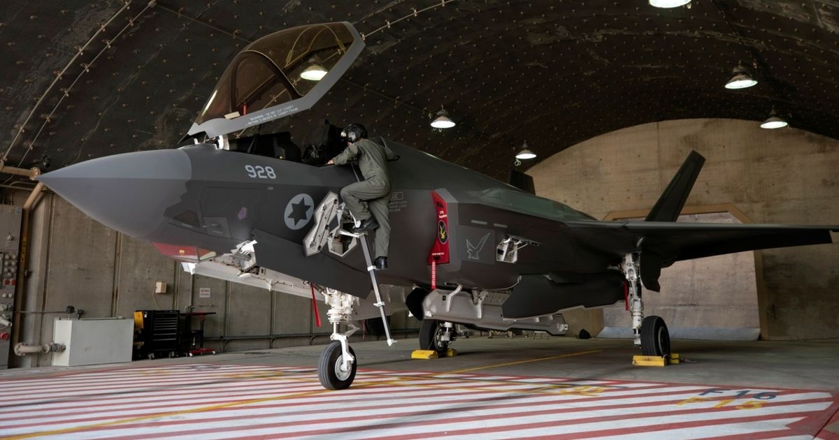 كيف طورت إسرائيل مقاتلات F-35 خصيصاً للحرب ضد إيران؟