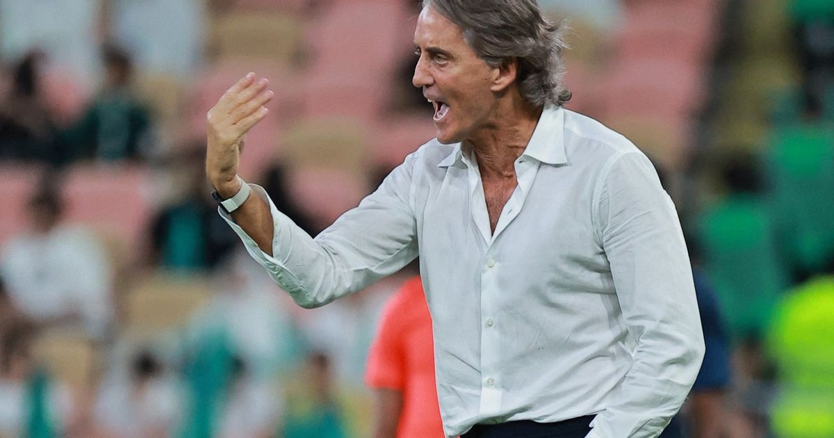 مانشيني يعود للملاعب من بوابة الدرجة الثانية الإيطالية