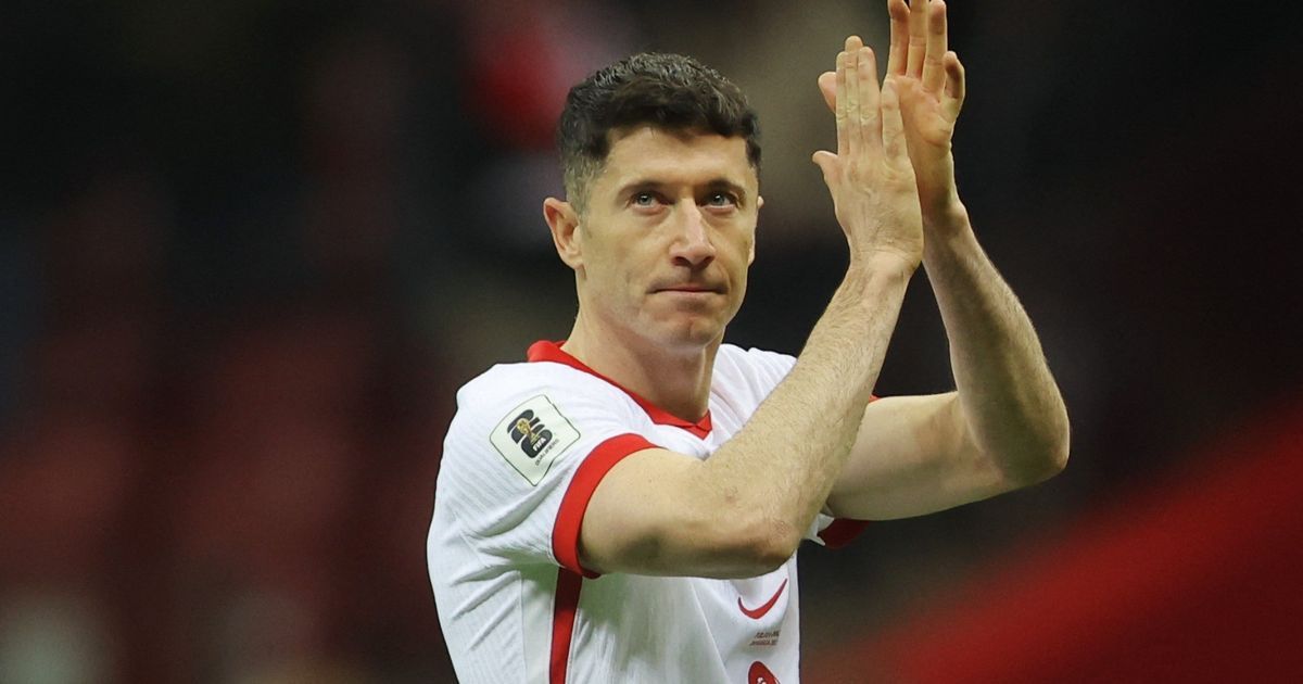 ليفاندوفسكي يعتزل اللعب دولياً بعد خلاف مع مدرب بولندا