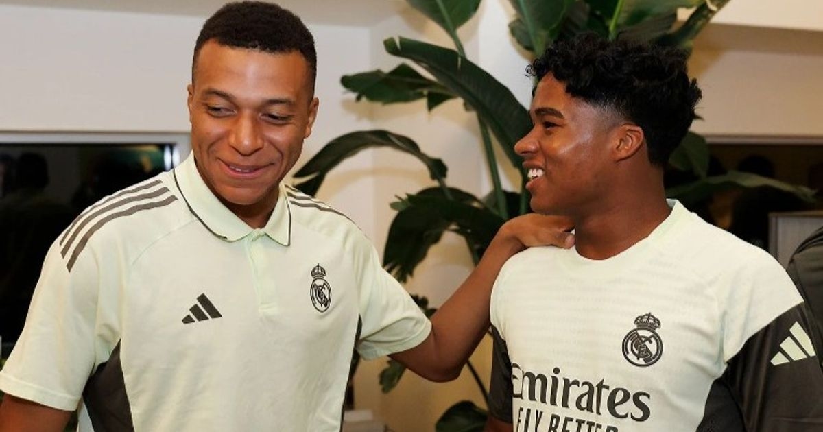 رسمياً.. إندريك يتفوق على غونزالو ويرث الرقم 9 في ريال مدريد