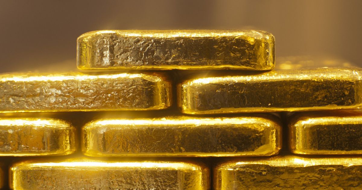 أسعار الذهب تصعد بدعم الطلب على الملاذ الآمن إثر توترات عالمية