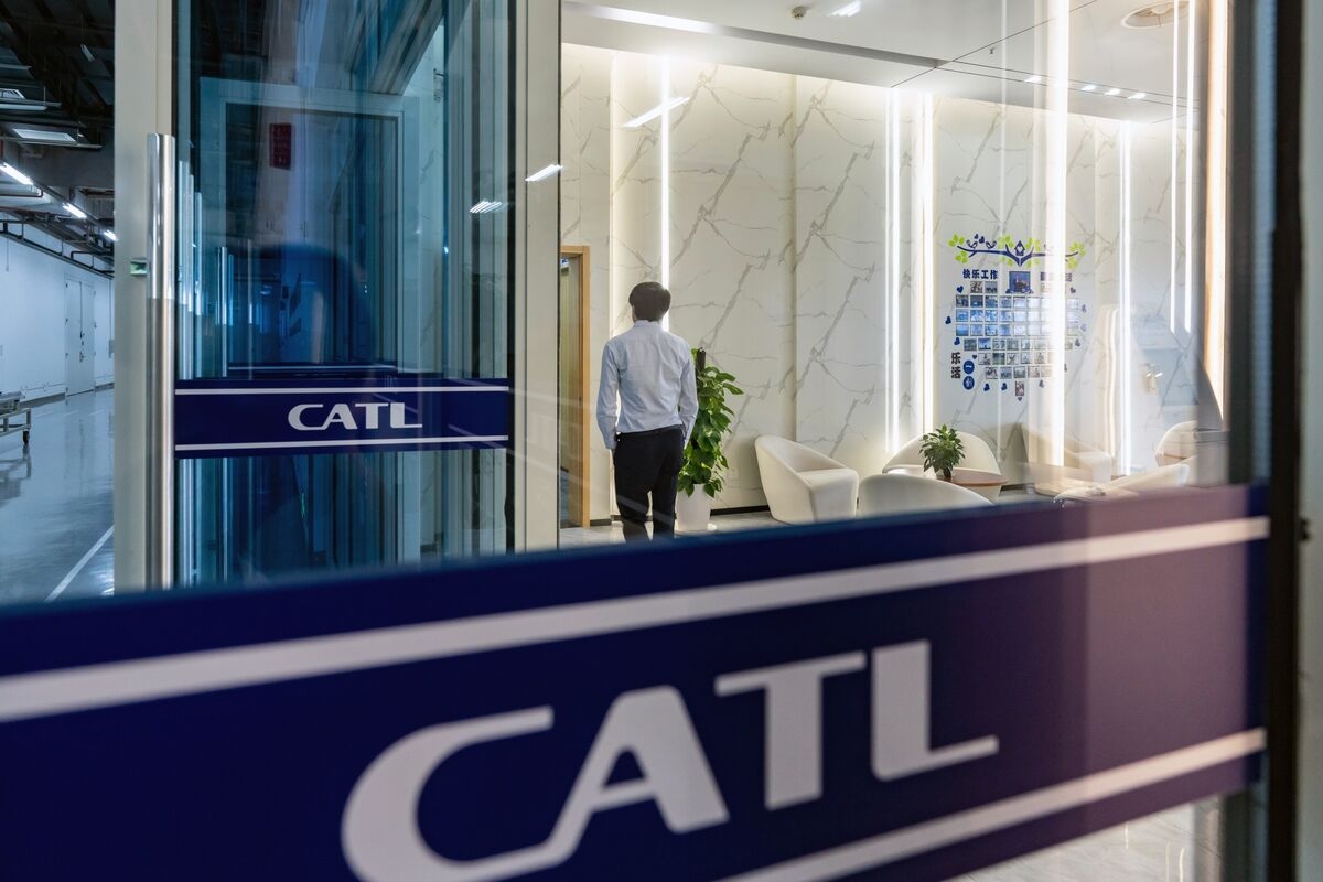CATL to Bar Some US Funds From World's Biggest Listing of 2025