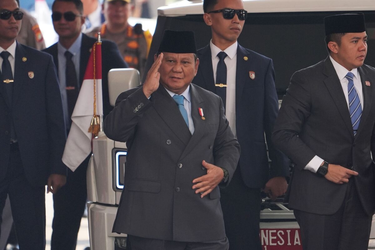 Indonesia's Prabowo Targets Narrower Deficit While Touting Social Spending