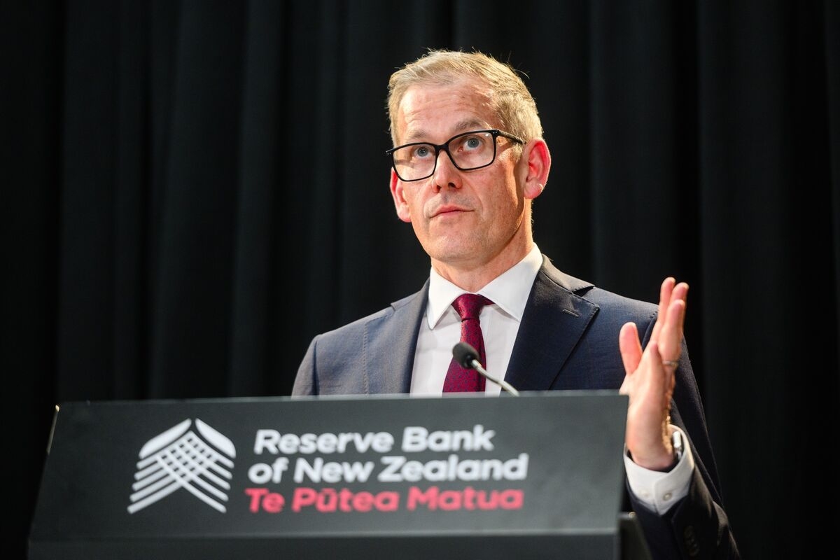 RBNZ Governor Hawkesby Says July Rate Cut ‘Is Not a Done Deal'