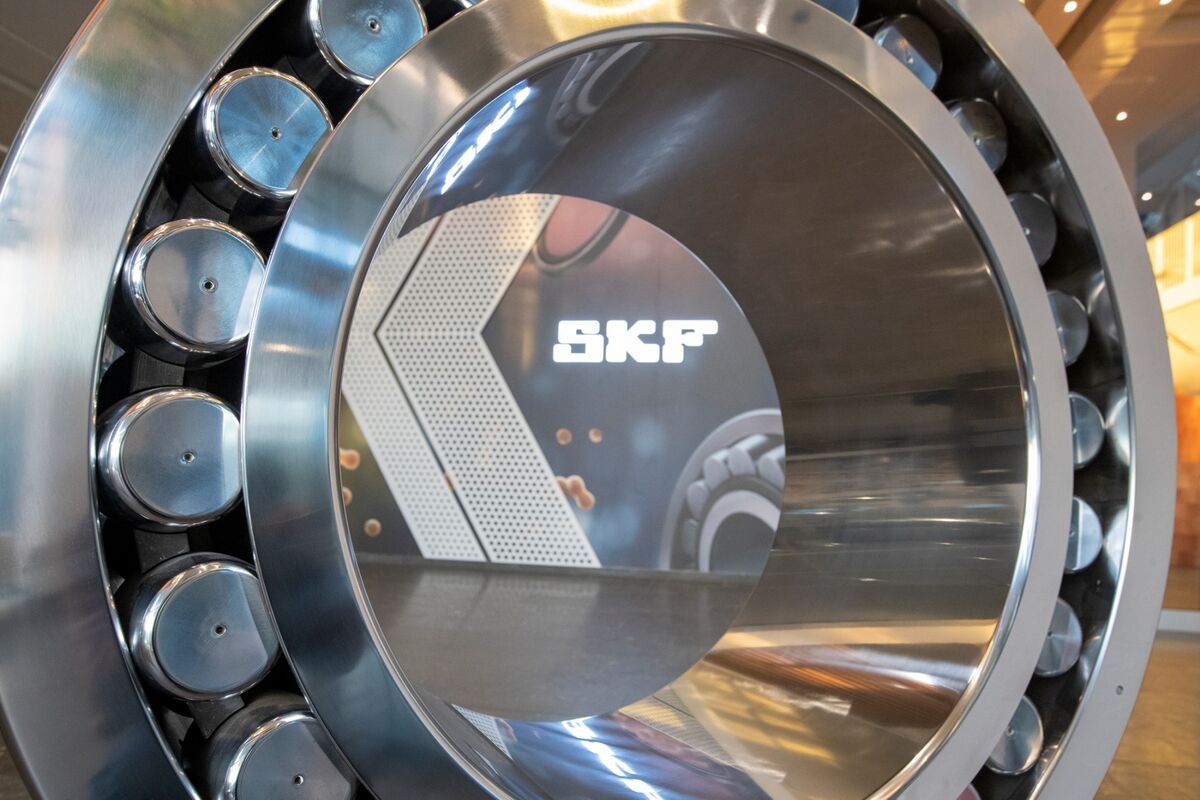 SKF Works to Reroute Trade Flows and Plans ‘Sizable' Staff Cuts