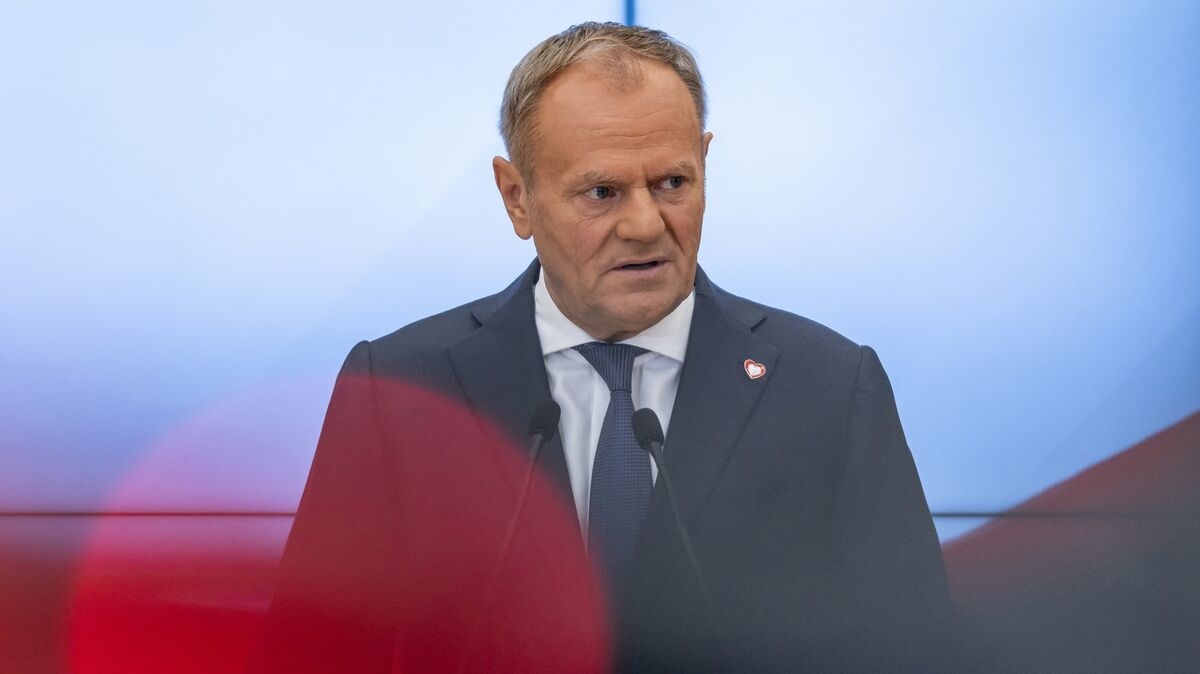 Poland's Tusk Shelves Costly Tax Promise Amid Strained Budget