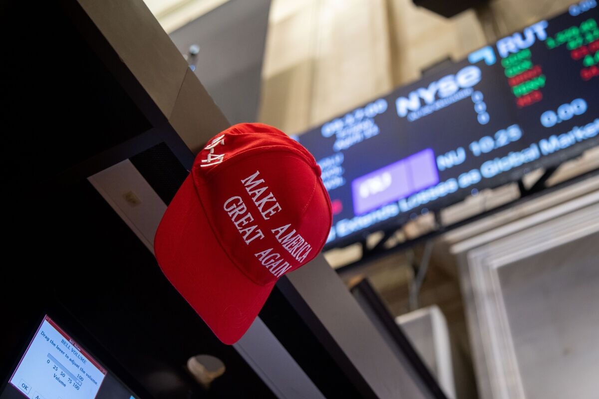 Stocks Advance as Trump Pauses Tech Levies