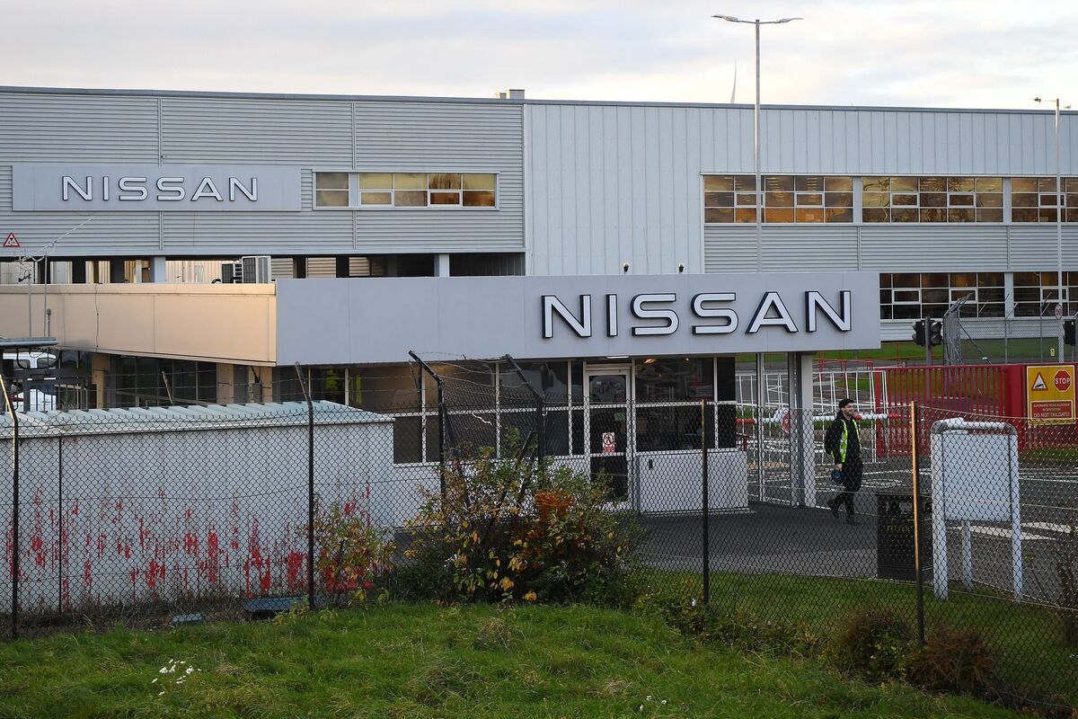 UK's Nissan Backing Shows Starmer's Push to Save Industrial Jobs