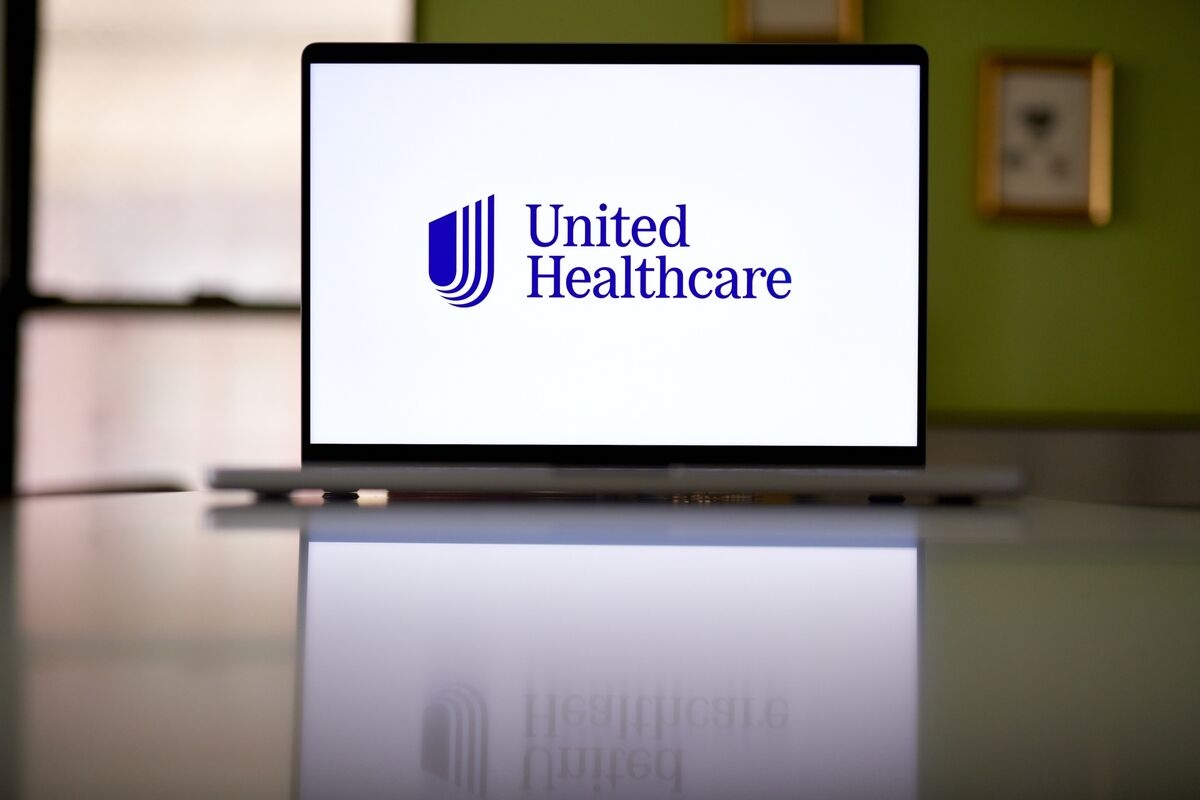 UnitedHealth Cuts Commissions on Some Medicare Advantage Plans