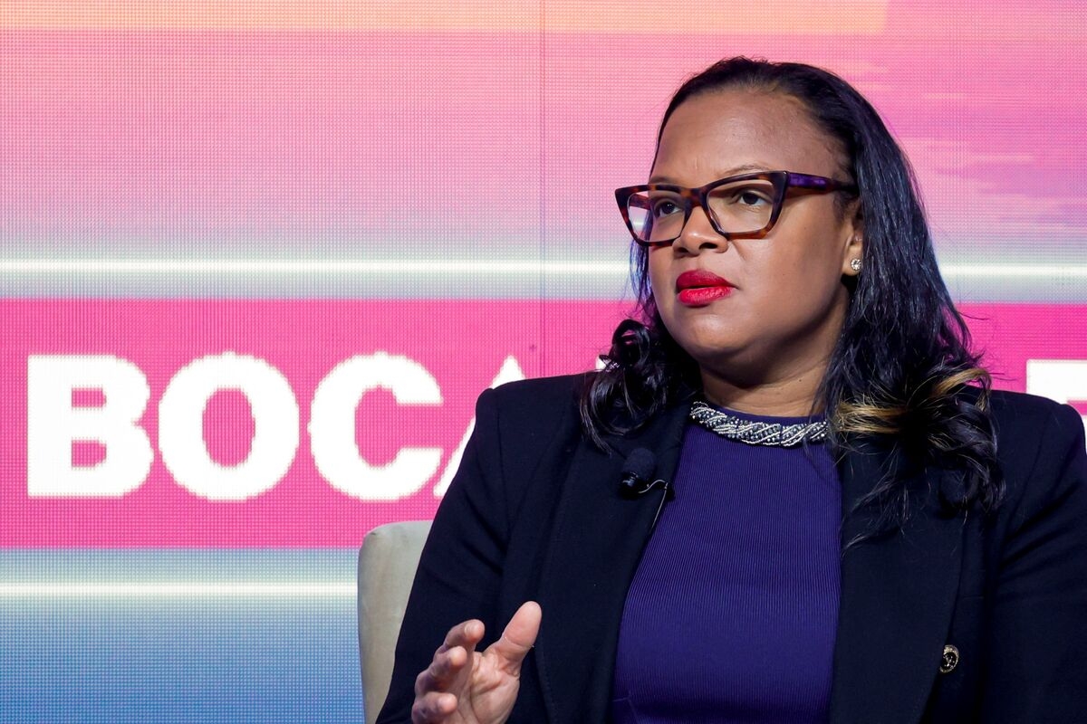 Third CFTC Commissioner to Resign Amid Wave of Departures
