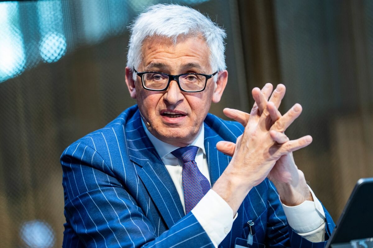 ECB's Cipollone Is Seeing ‘Conflicting Signals' in Economy