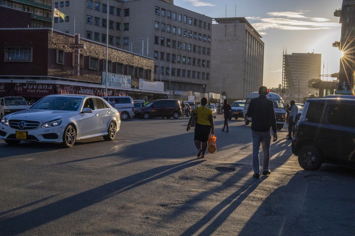 Zimbabwe Sees $2.6 Billion Bridge Finance in Place by Early 2026