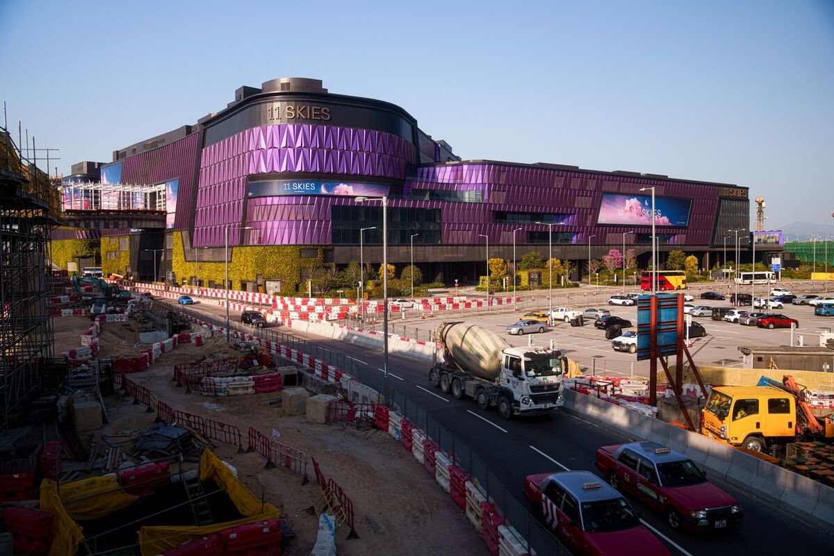 New World in Talks With Blackstone, CapitaLand for Asset Sales