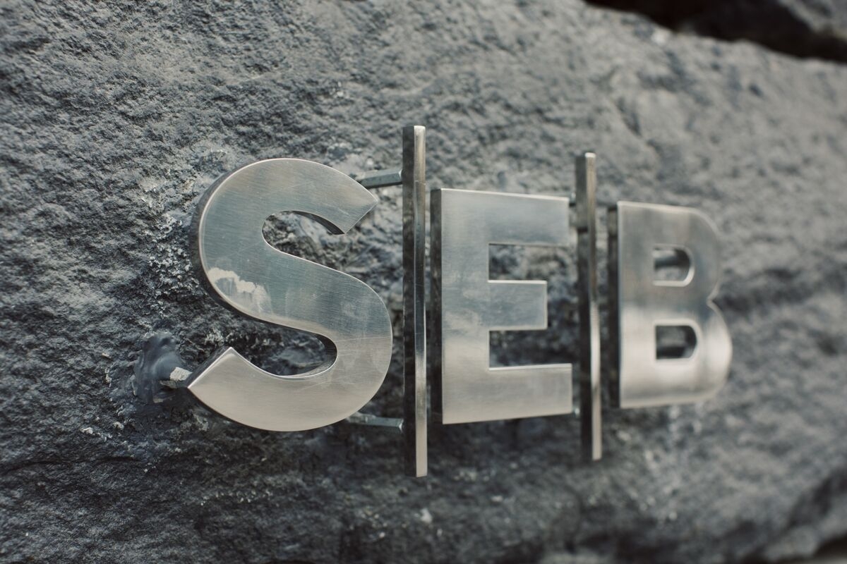SEB Lending Income Beats Estimates on Currency, Deposit Effects