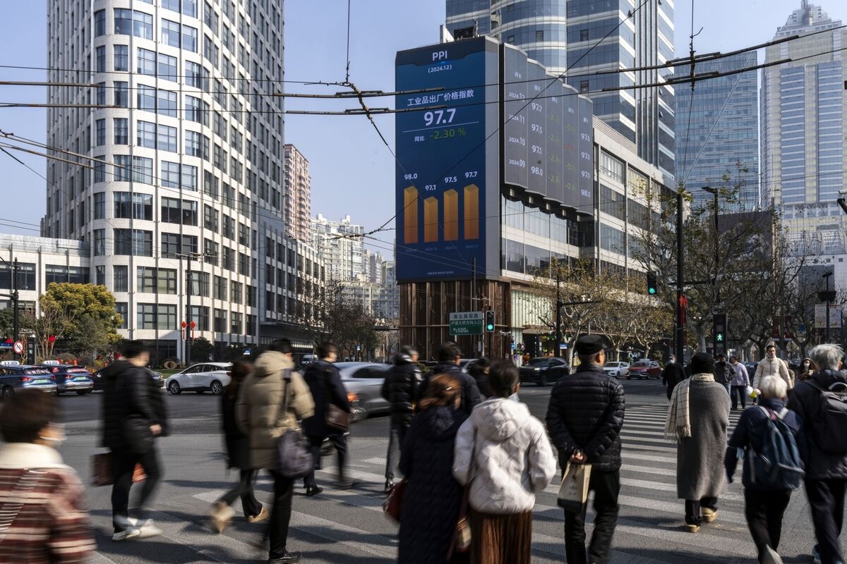 Emerging Stocks Plunge on Trump's Latest Moves Against China