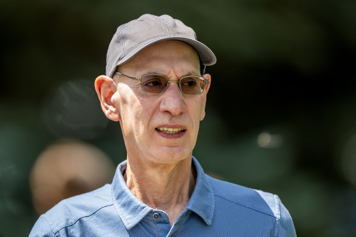 Apple, YouTube and Netflix Are Getting Serious About Live Sports