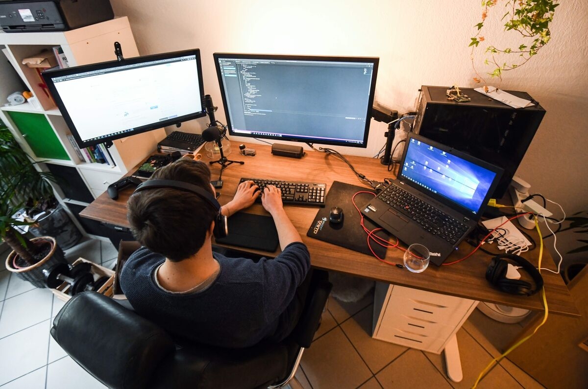 ‘AI-Native' Startups Take Pride in Keeping Headcount Low
