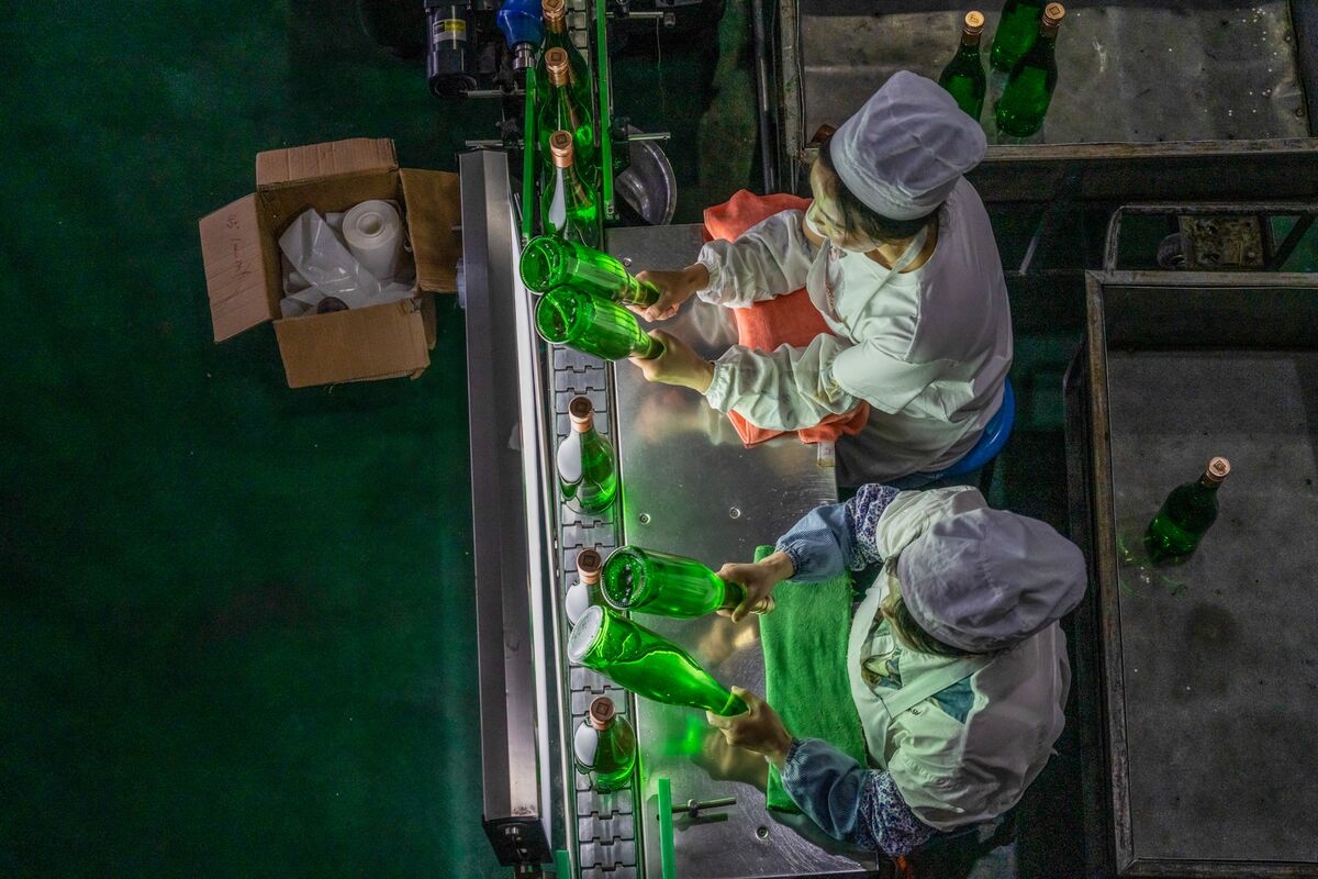 China Forced to Keep Unprofitable Firms Alive to Save Jobs and Avoid Unrest