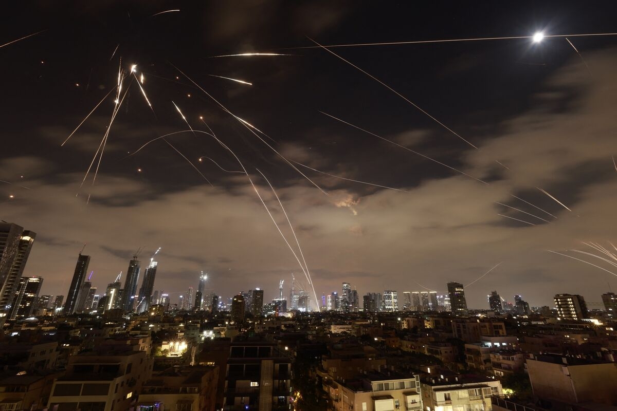 Israel, Iran Hostilities Escalate With No Sign of Easing