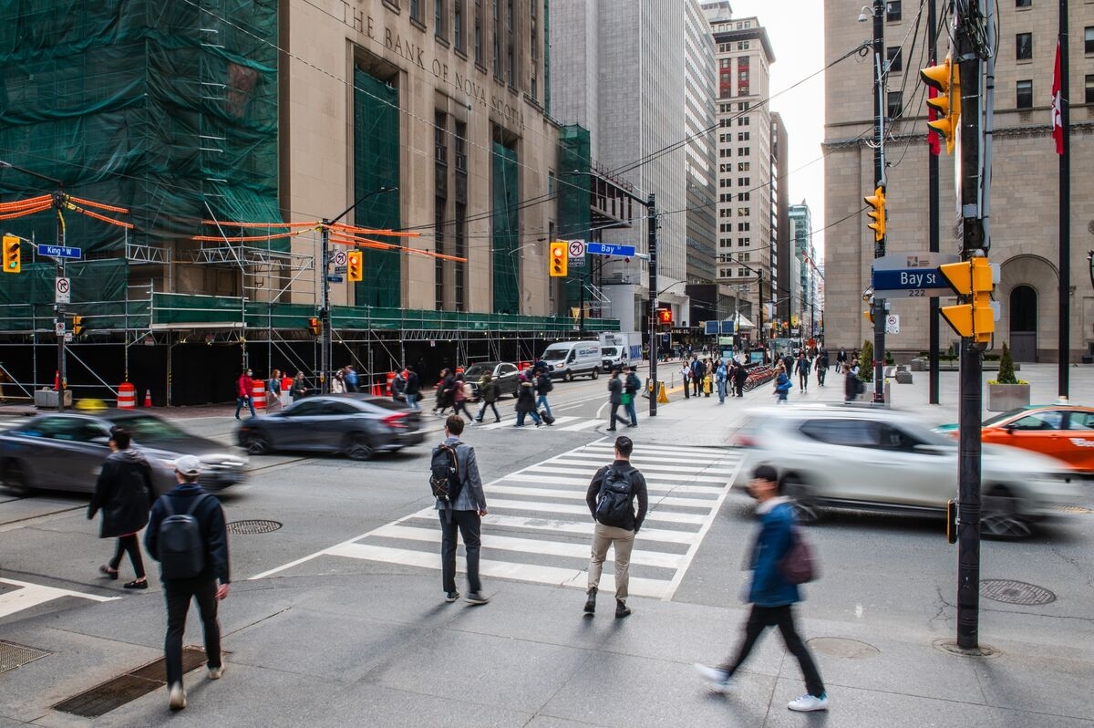 Economists Join Traders as Bets on Canada Interest-Rate Cut Fall