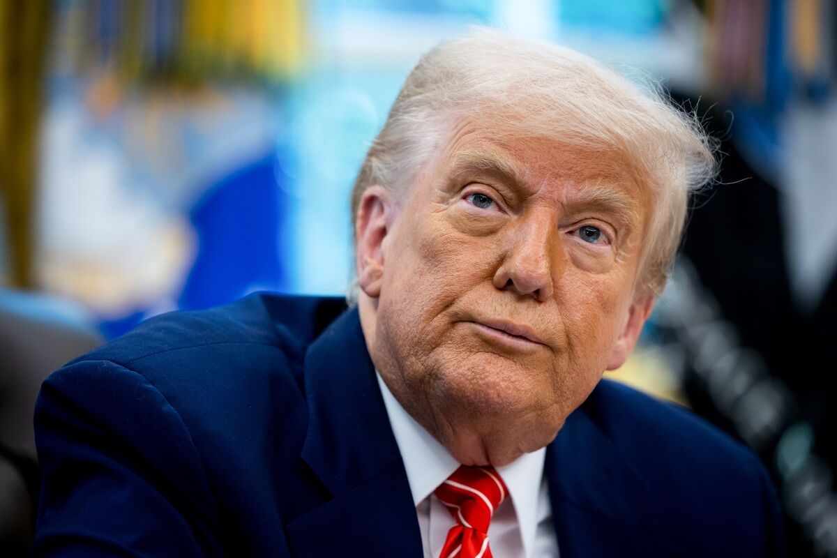 Trump Signs Executive Action Banning Travel From 12 Countries