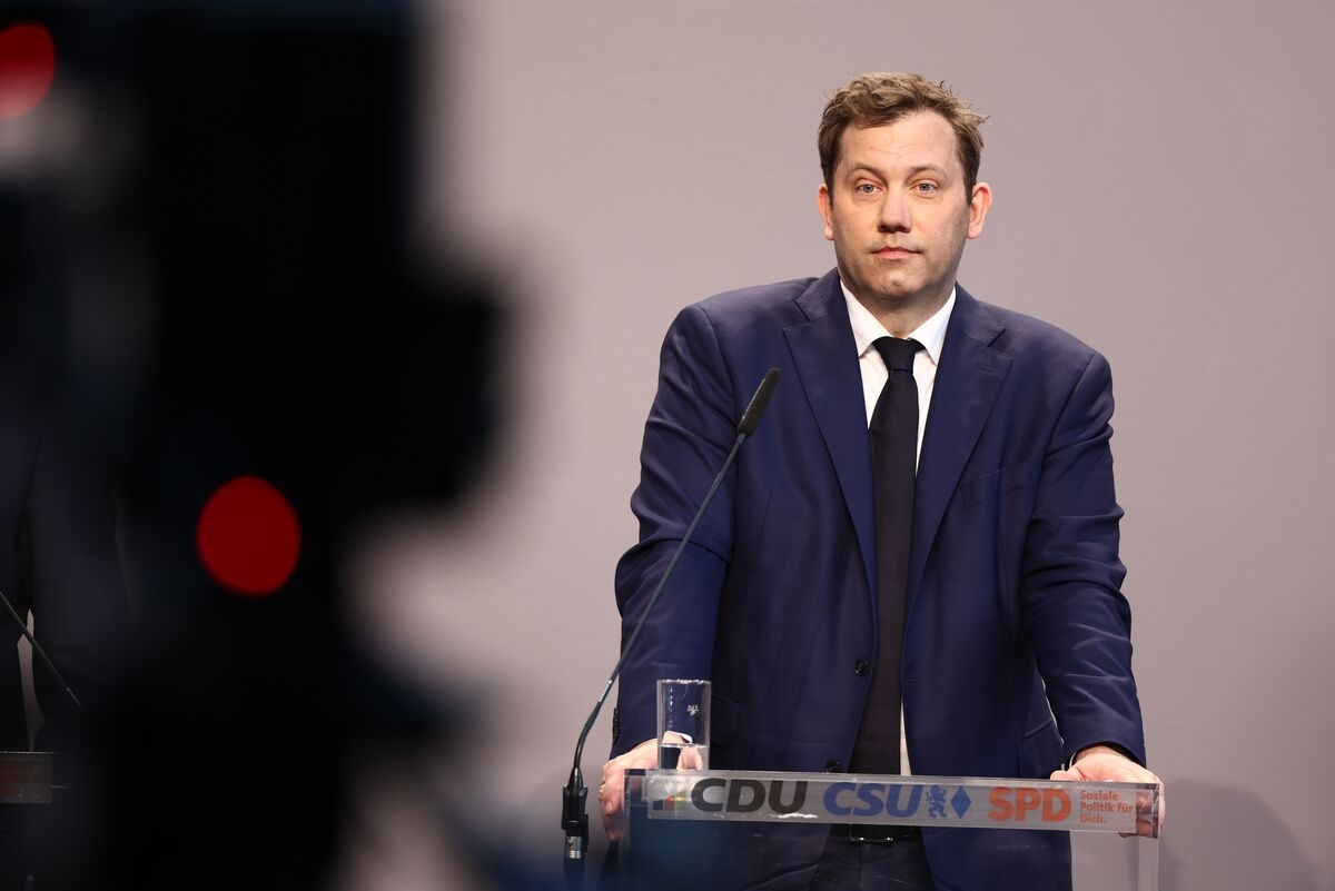 German Finance Minister Urges Calm in US Tariff Fight, Bild Says