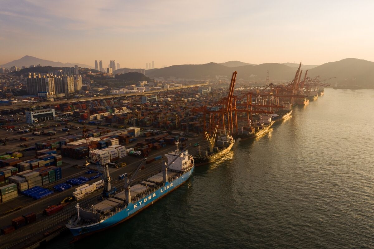 South Korea Vows to Fix Regulations After Trump's New Deadline