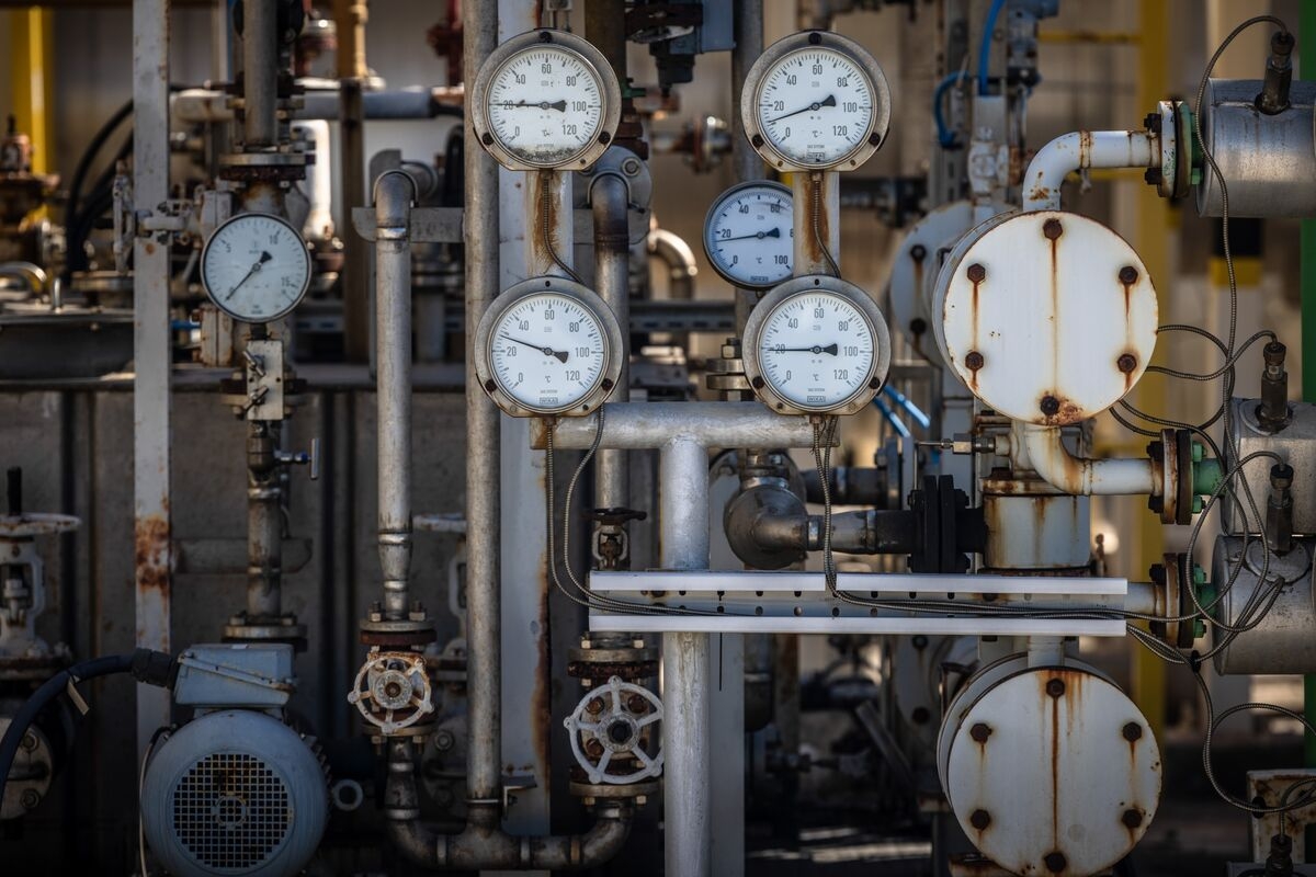 European Gas Edges Higher as Traders Weigh Court's Tariff Ruling