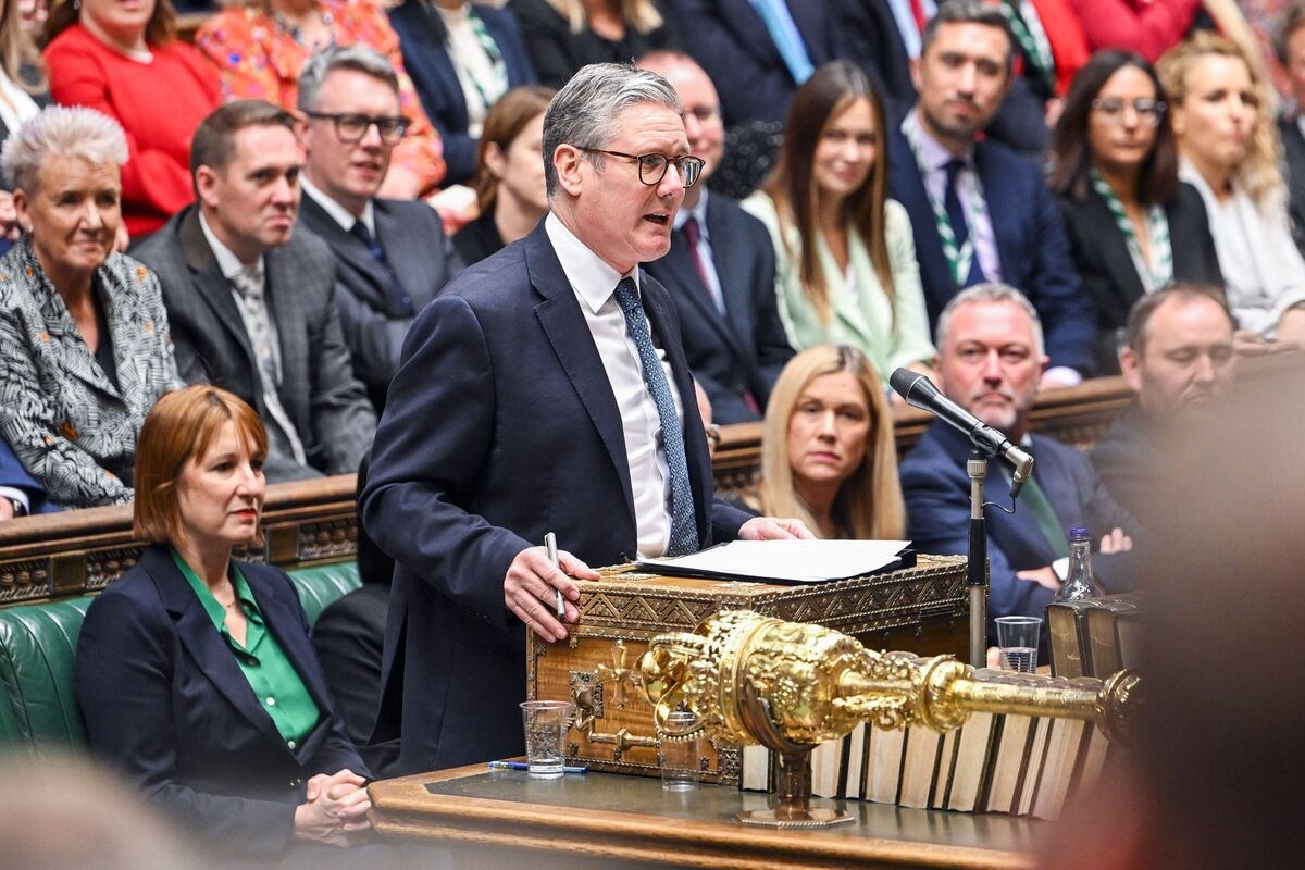 Starmer Vows to Hold Welfare Vote in Face of Labour Revolt