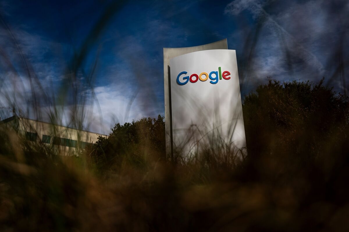 Ex-Google Engineer Charged With Espionage to Boost AI in China