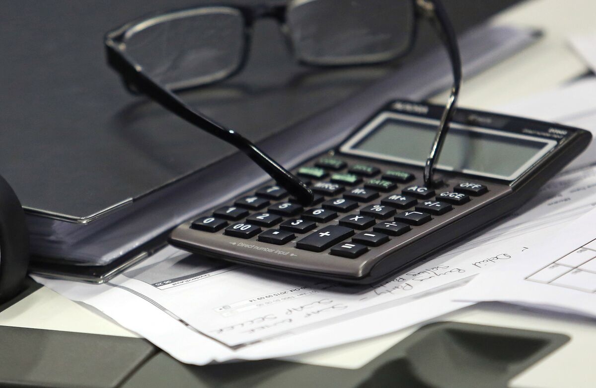 Ex-CFA Institute Executive Charged With Embezzling Millions