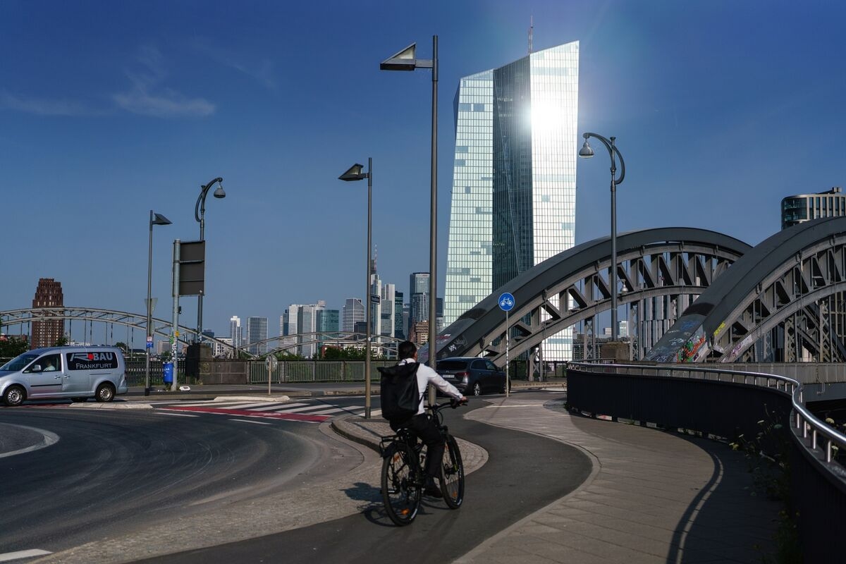 ECB Warns of Impact of Heat Waves on Inflation, Economic Growth