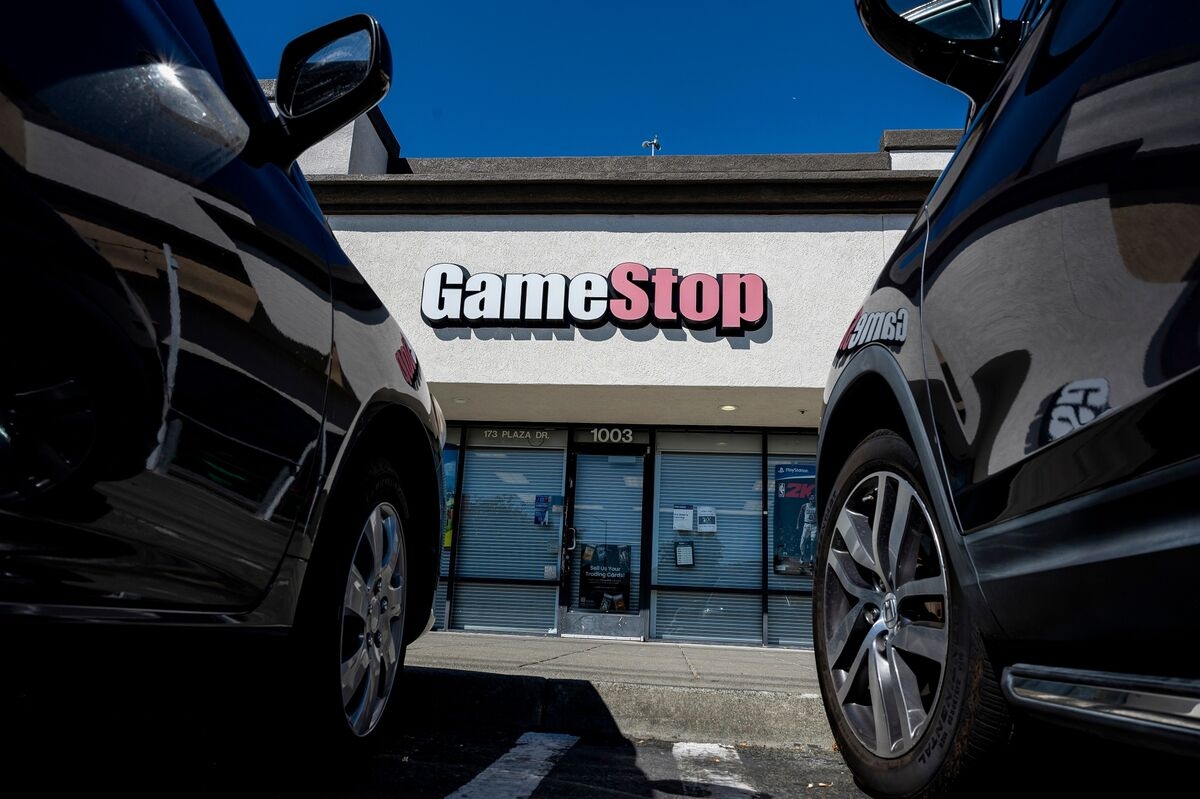 GameStop to Borrow $1.3 Billion to Fund Bitcoin Buying Spree