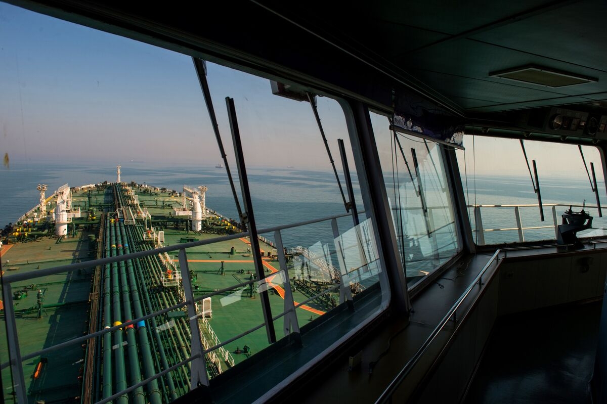 Nearly 1,000 Ships' GPS Jammed Near Iran Daily, Navy Group Says