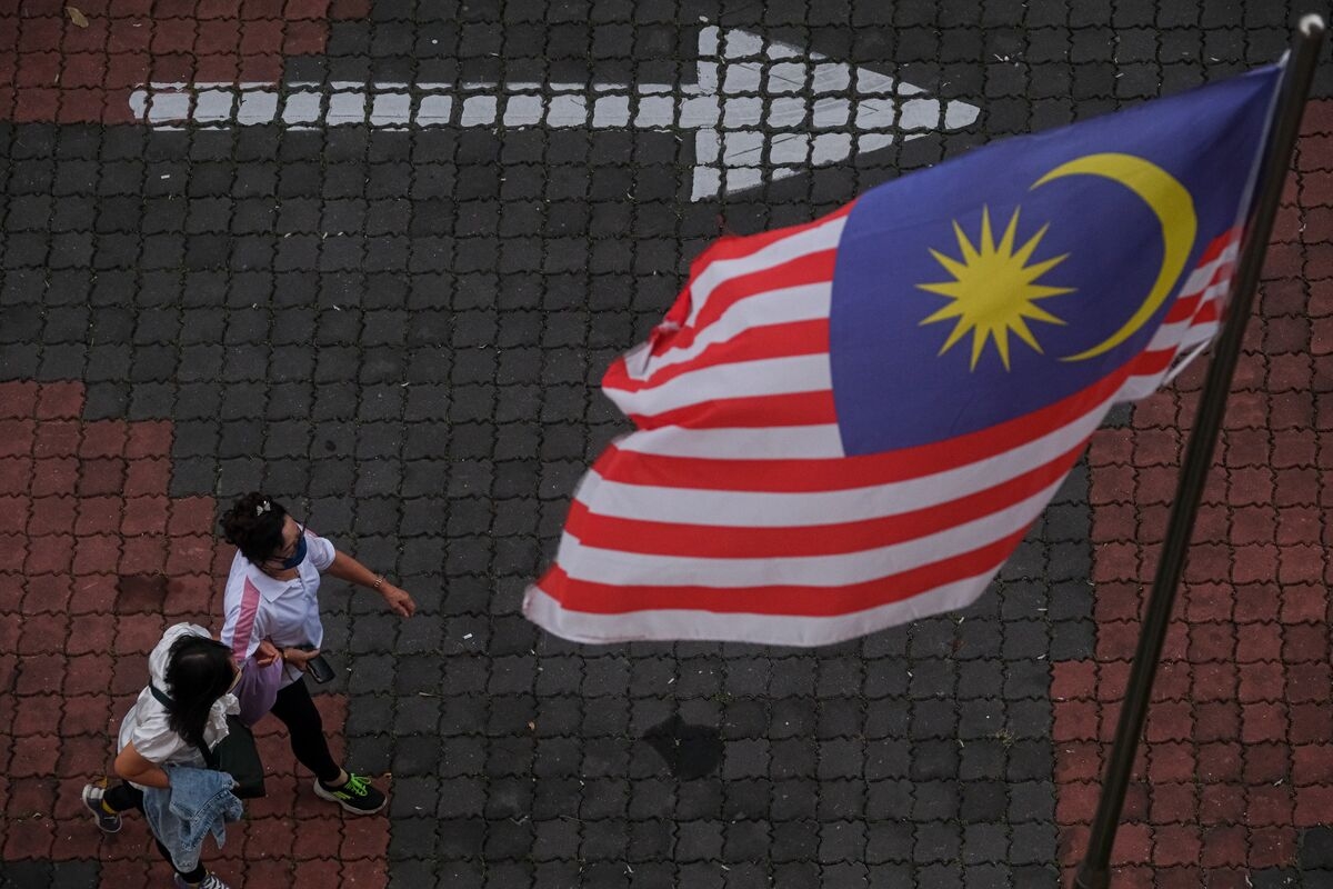Malaysian Islamist Leader Says Under Surveillance, Phone Tapped