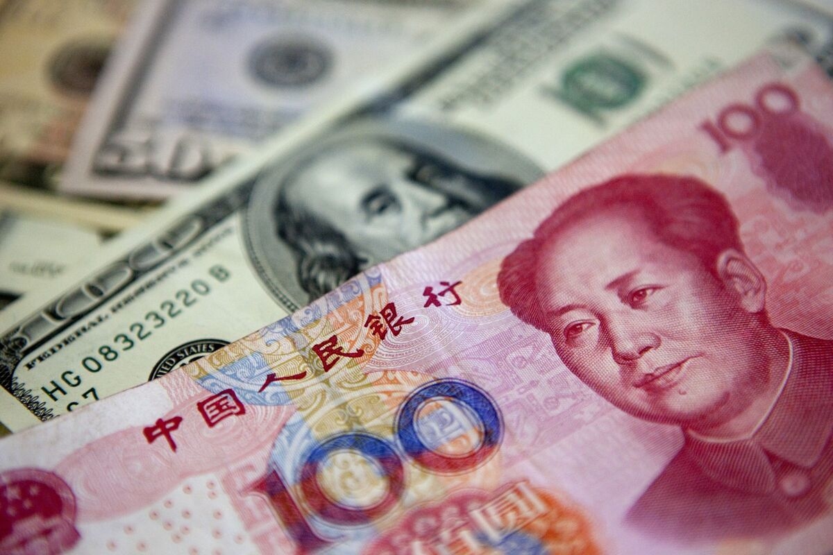Dollar-Yuan Trading Surged in April Volatility, BOE Survey Shows