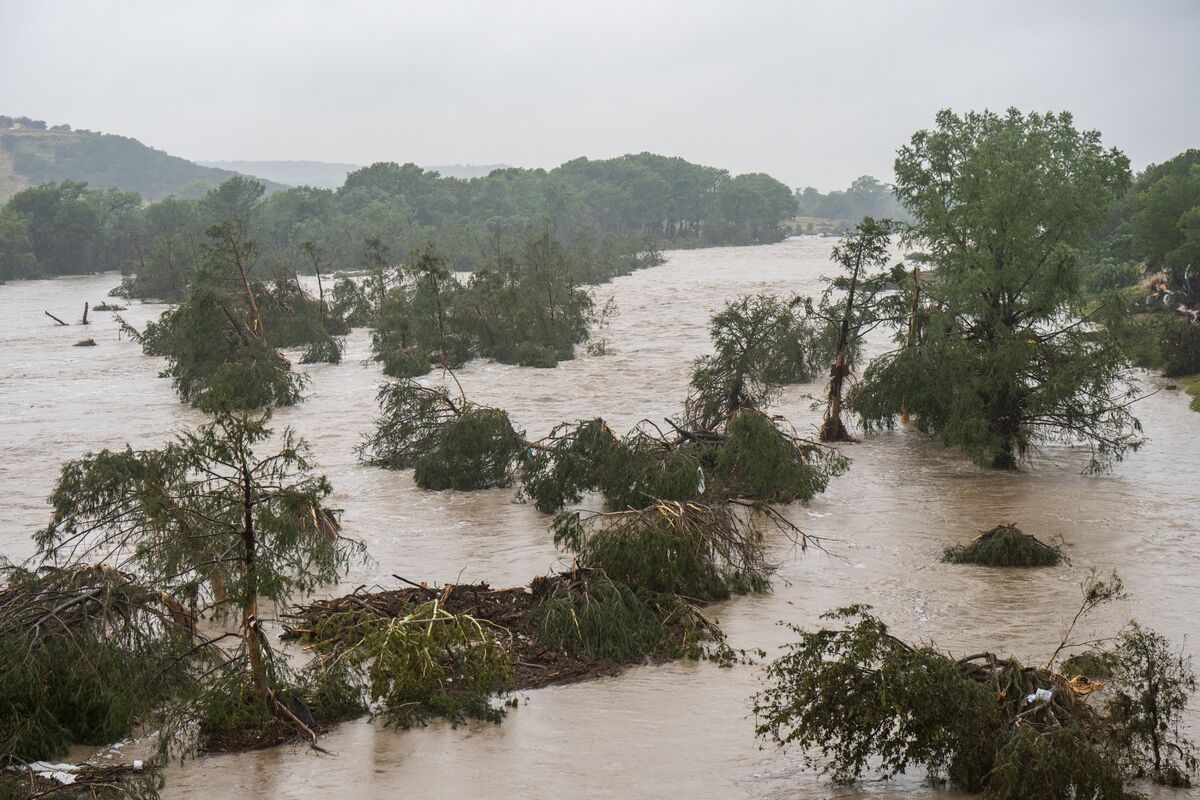 Texas Floods Kill at Least 13; Children Missing From Summer Camp