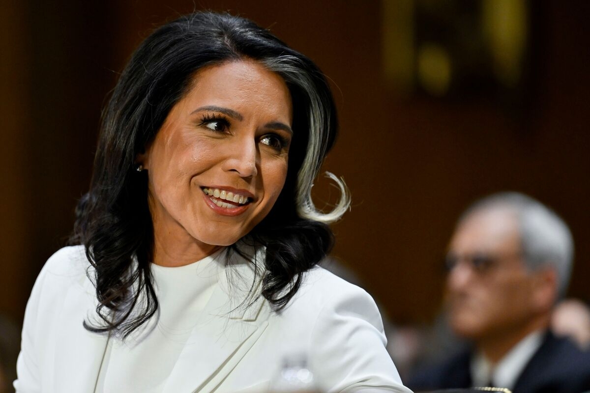 Gabbard Calls for Investigation of UK's Apple Backdoor Request