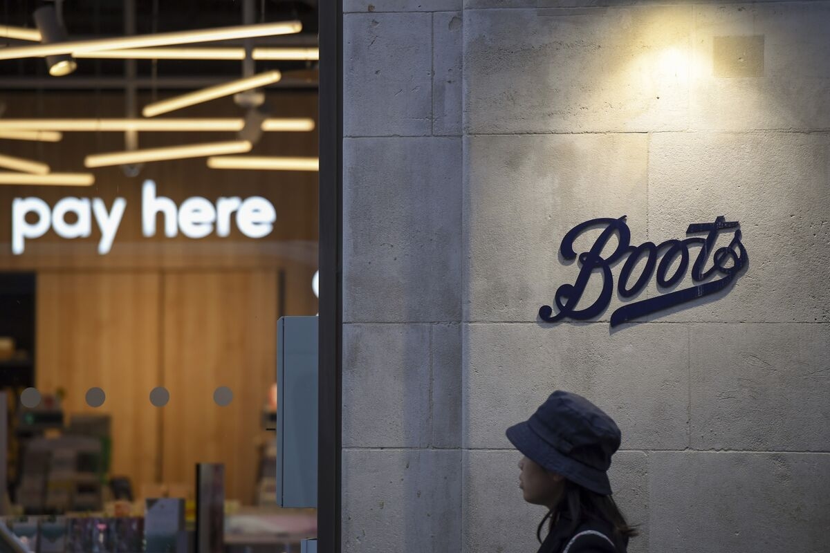 Banks Complete Upsized $4.5 Billion Boots Buyout-Debt Sale