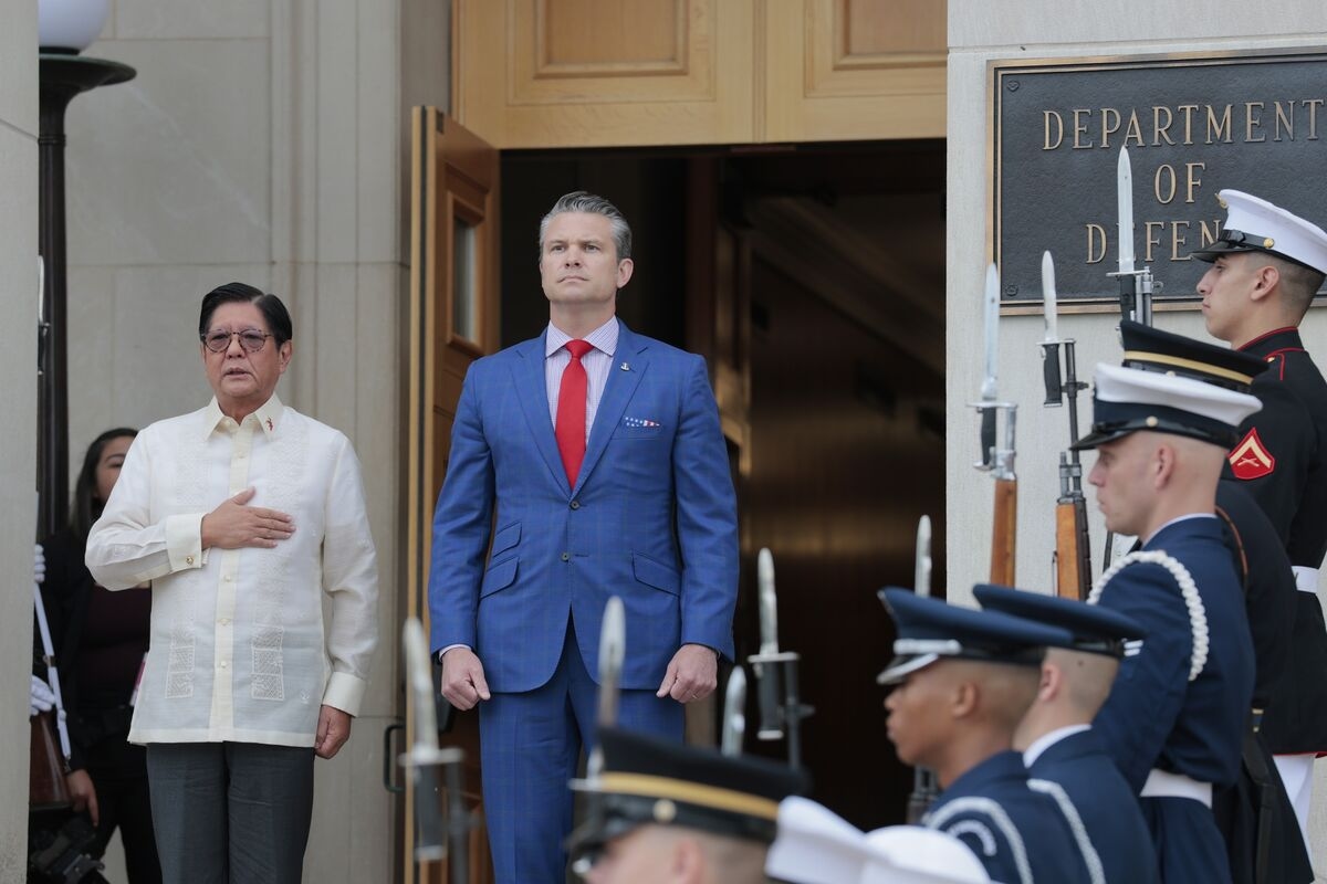 Marcos Heads to White House With Some Washington Momentum