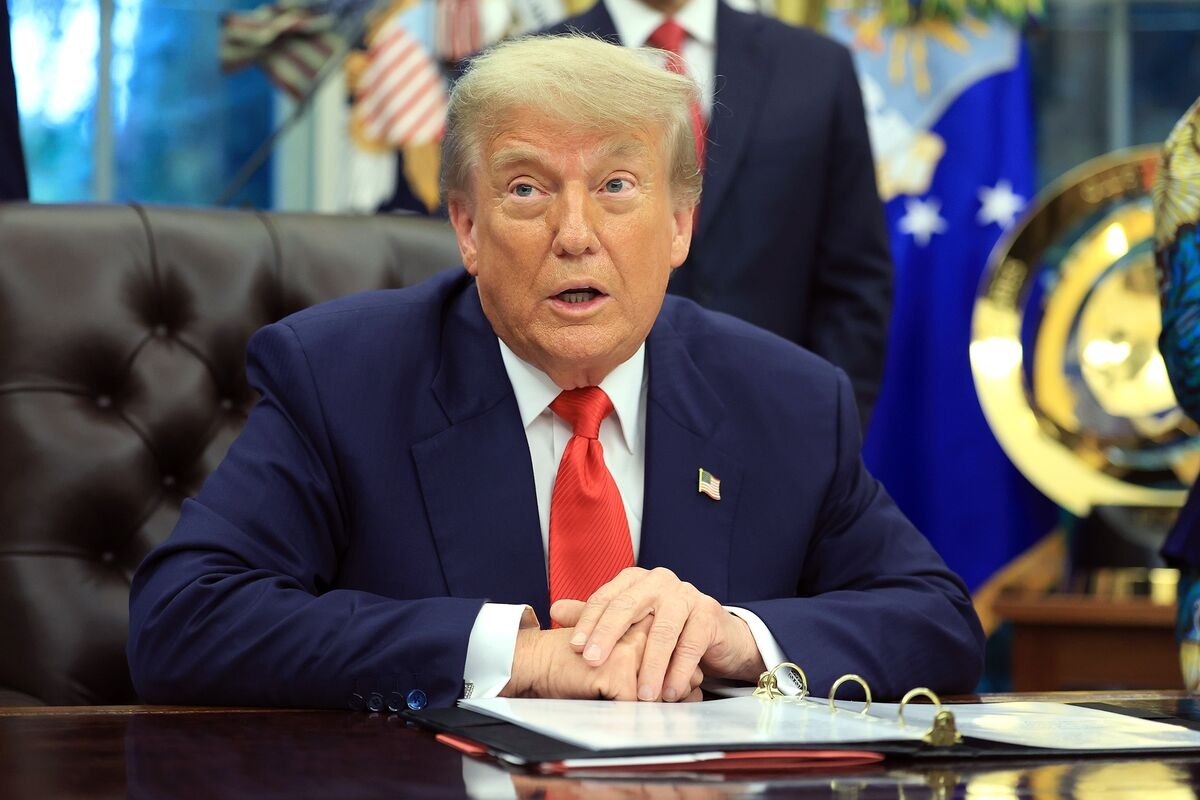Trump Says He'll Pick a Fed Chair Who Wants to Cut Rates