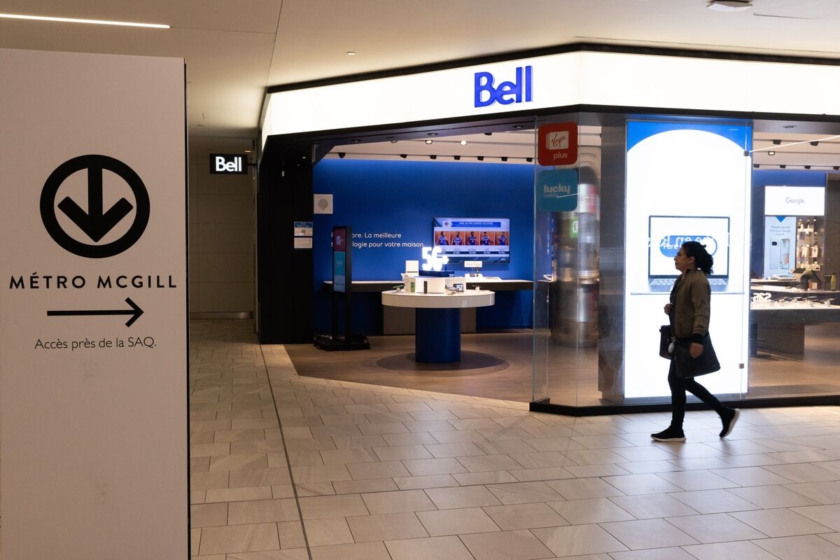 Canadian Telecom BCE to Build Large Network of AI Data Centers