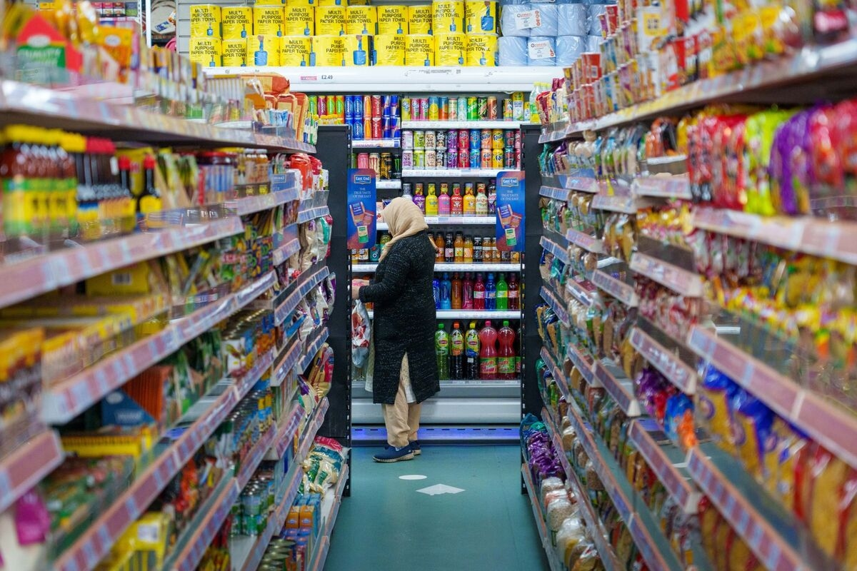UK Shoppers Face Extra £275 Grocery Bill on Higher Food Prices